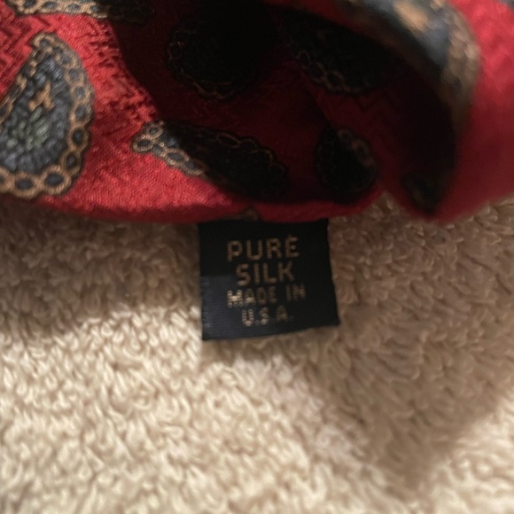 Four Great Looking Men’s Neckties! - Picture 5 of 5